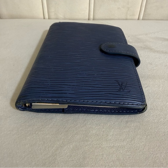 Louis Vuitton Blue Monogram Epi Leather Agenda - Picture 3 of 16